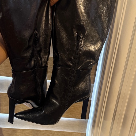 Elegant Black Leather Women's Boots - Picture 4 of 5